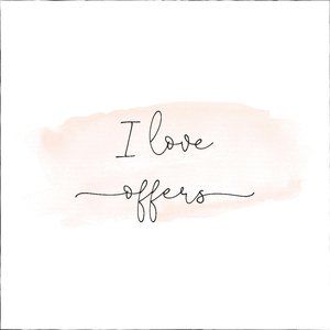 All reasonable offers considered! 🏷👗